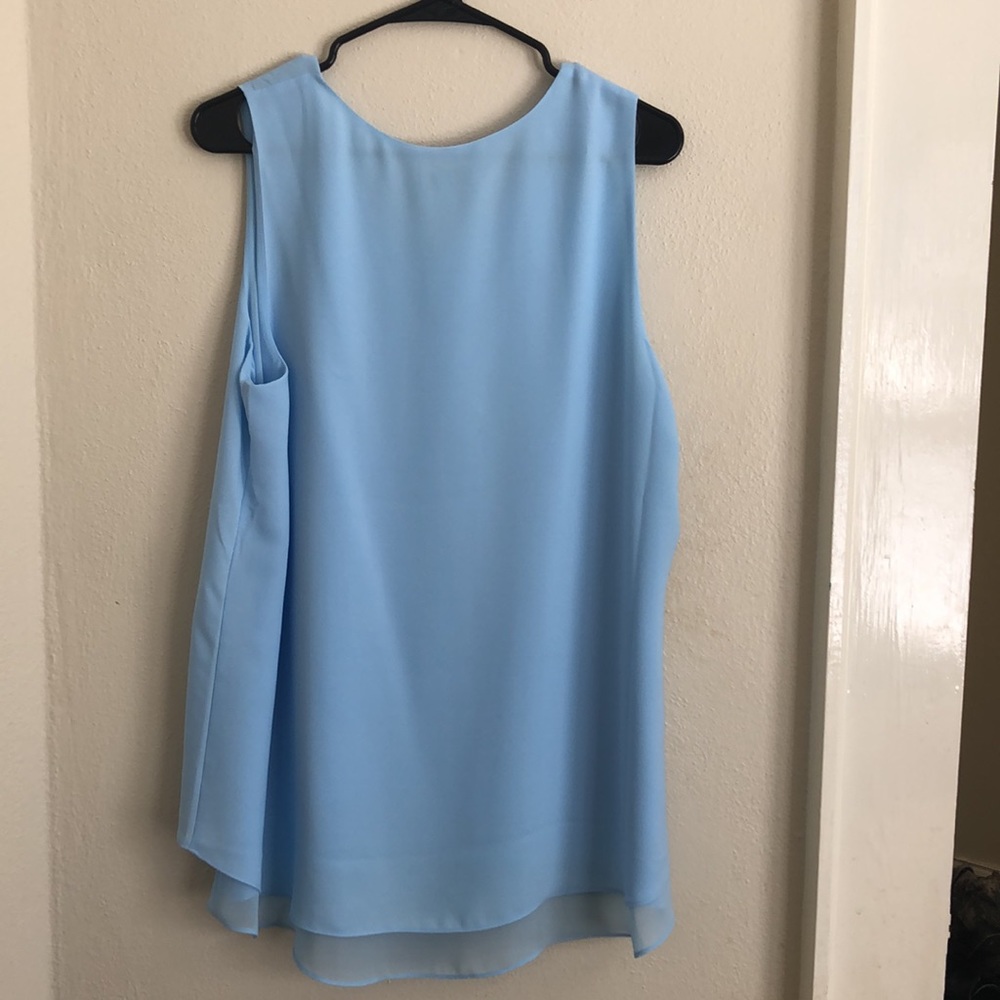 Top - Picture 3 of 4